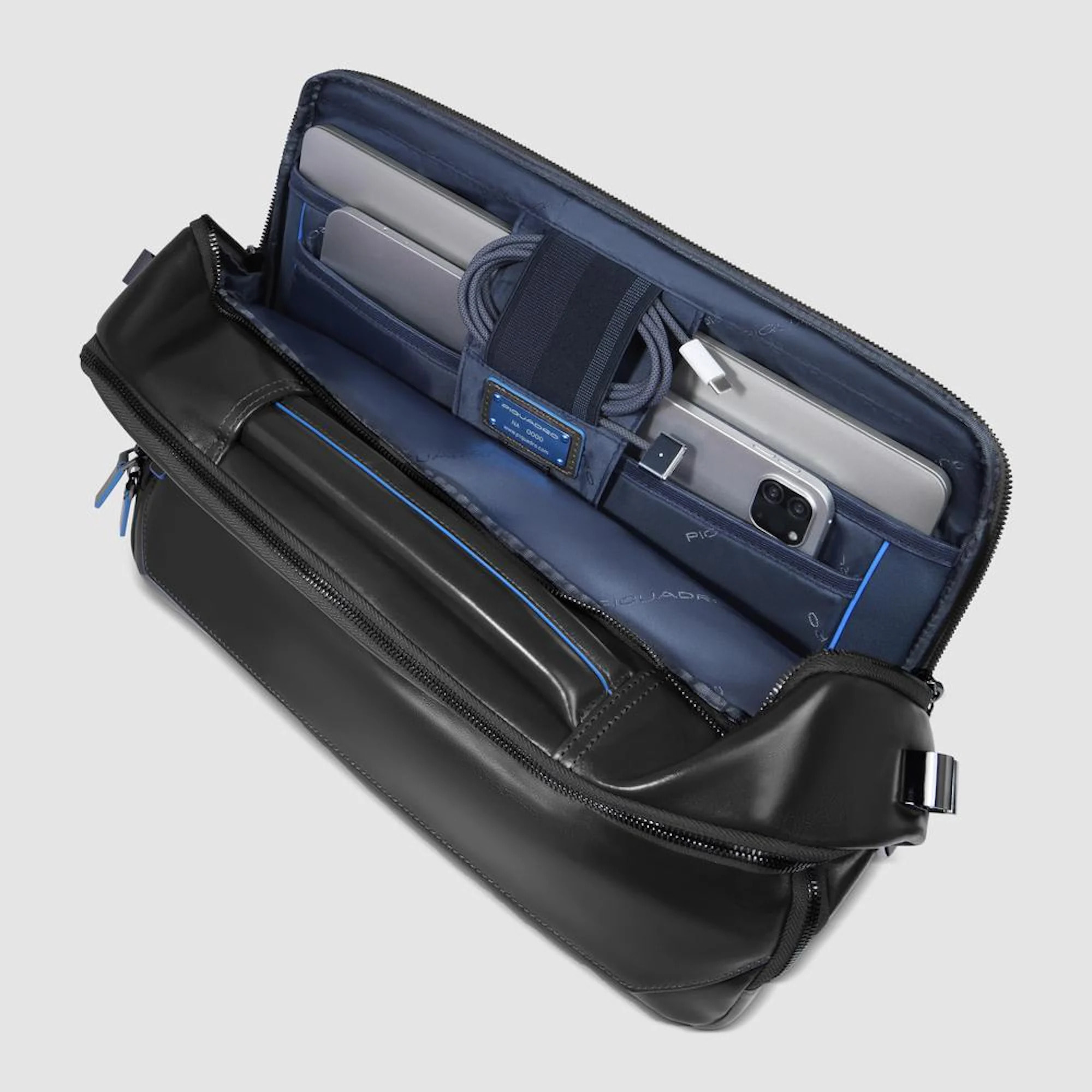 Piquadro Borsa porta pc e iPad®Pro 12,9” in pelle personalizzabile con protezioni antiurto e RFID