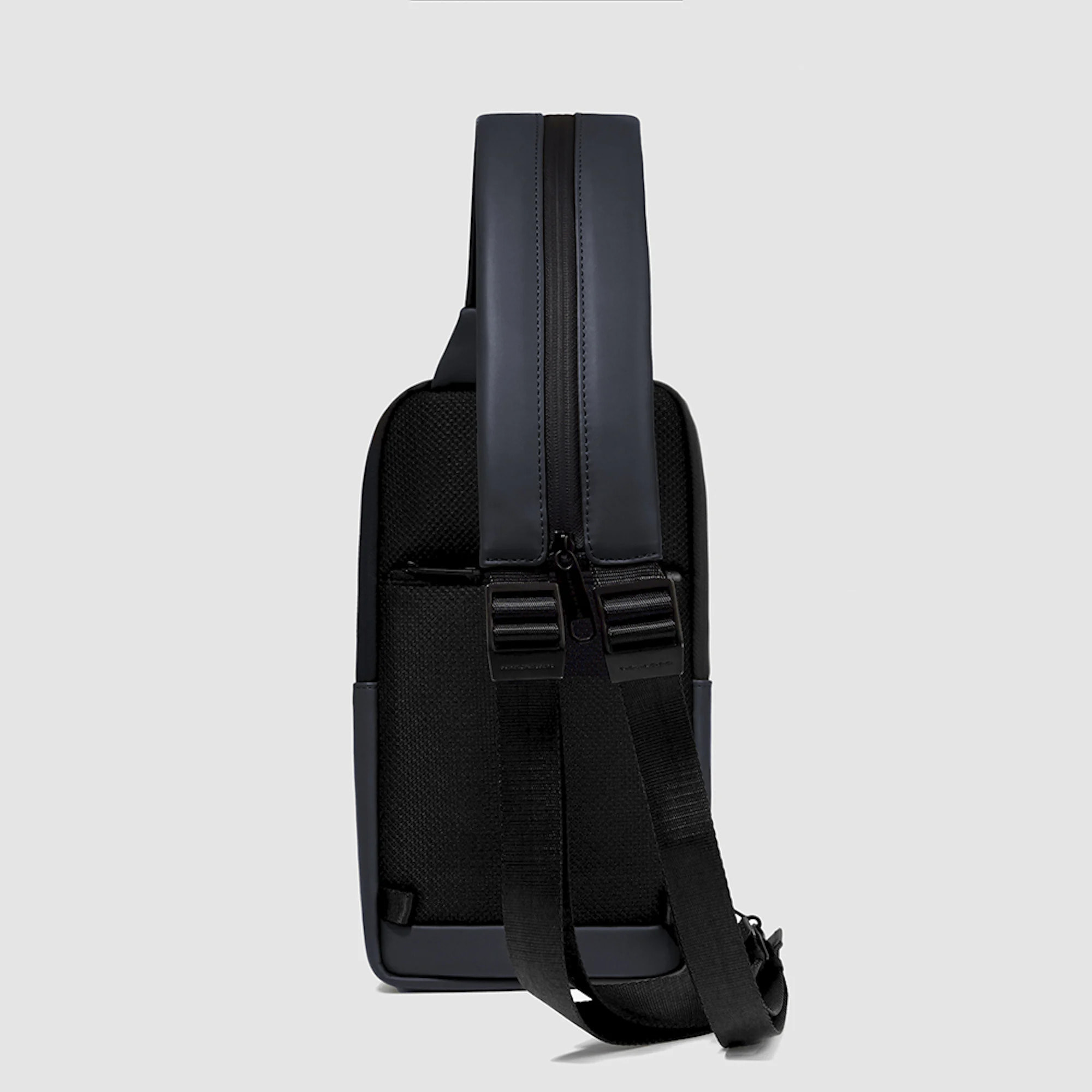 Piquadro Zaino monospalla resistente all' acqua