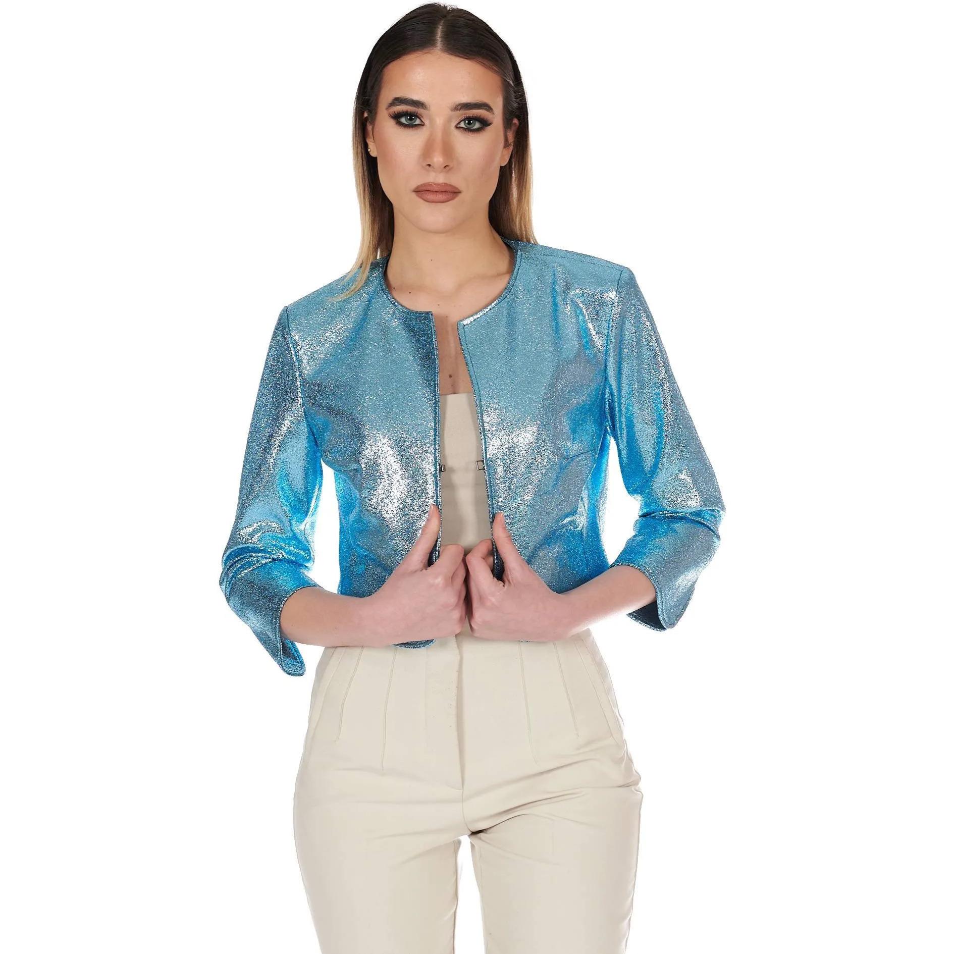 Giacca corta bolero in pelle laminata azzurra girocollo