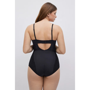 Body semi-compressivo in pizzo coppa C color carne