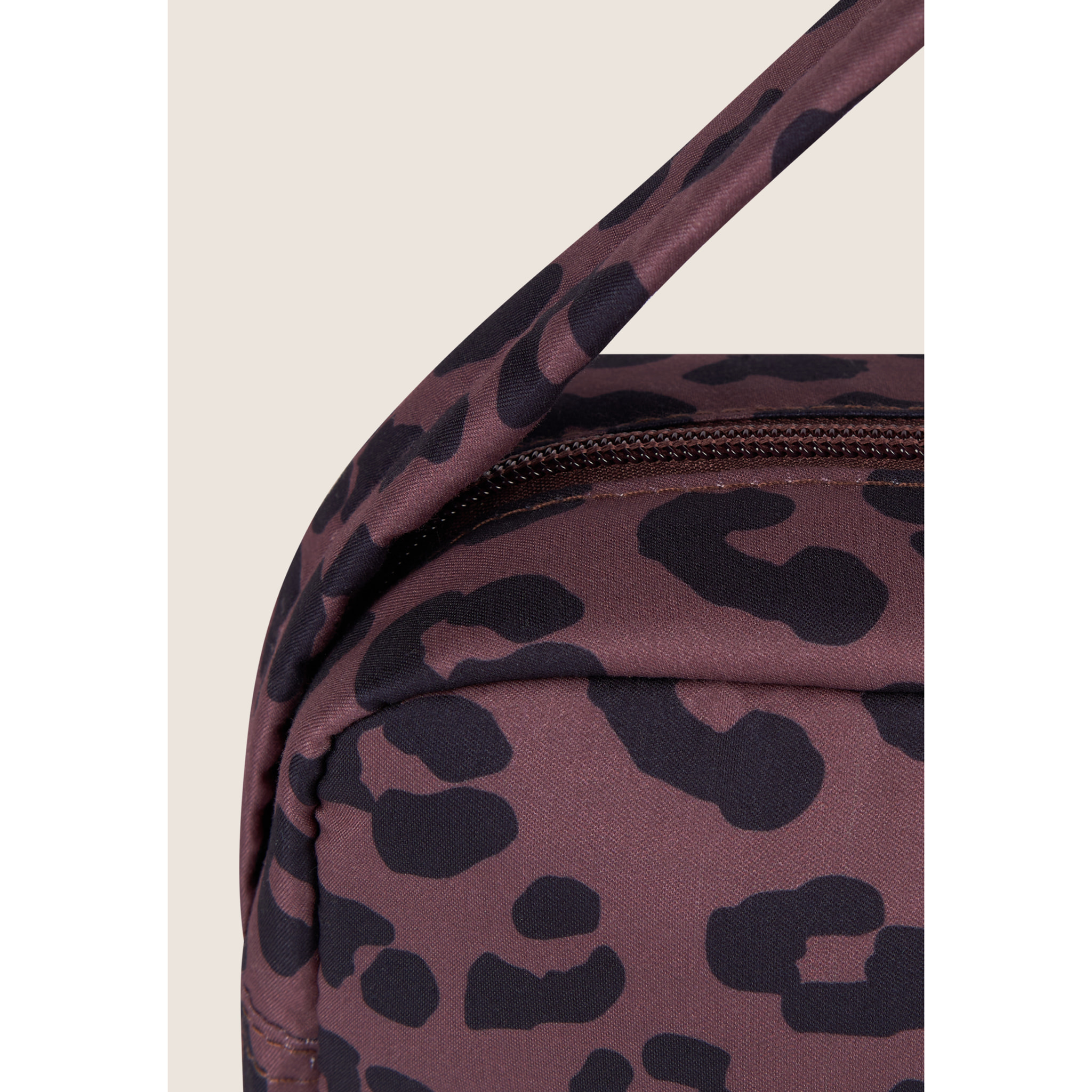 Borsa a spalla leopardata in poliestere con logo FREDDY