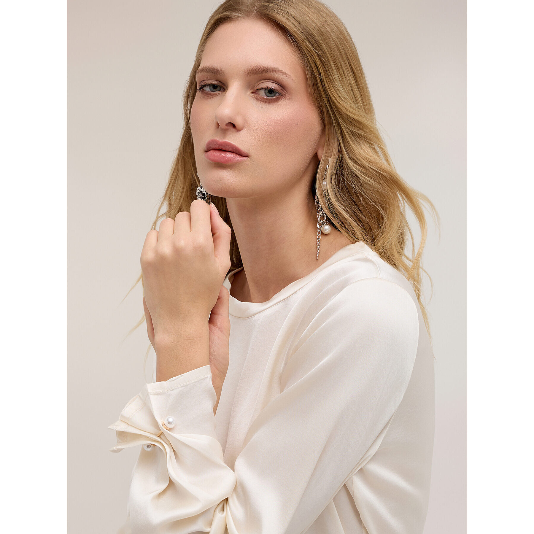 Motivi - Blusa con gemelli a perla The Tailoring Lab - Bianco