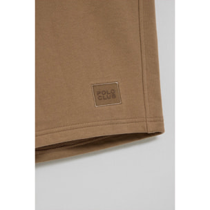 Bermuda Jonas color moca de algodón y patrón relaxed fit con parche en sarga engomado Polo Club