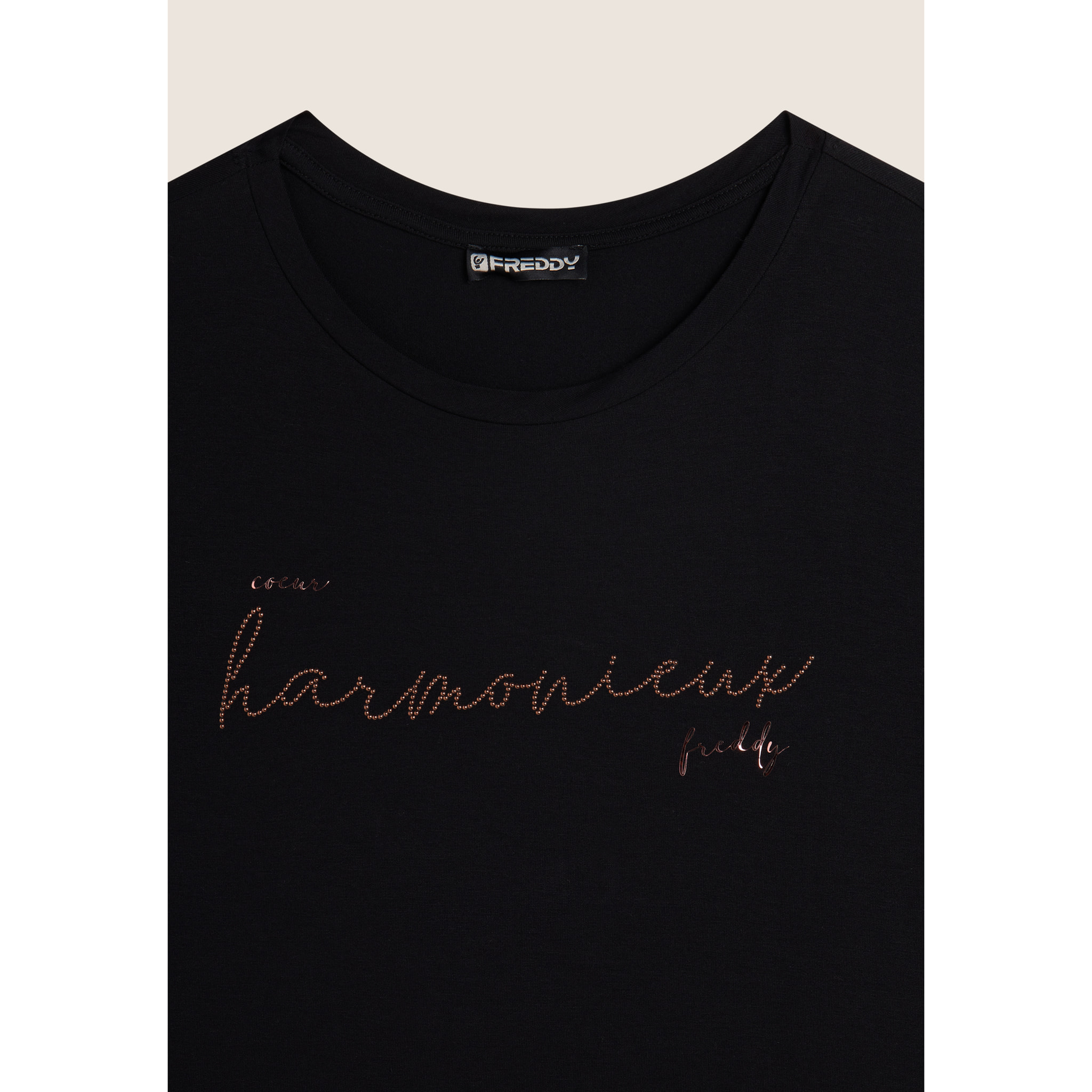 T-shirt donna in jersey viscosa scritta composta da borchie