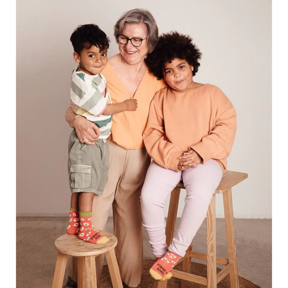 Mini calcetines "Tengo la abuela más maravillosa" talla 15-18