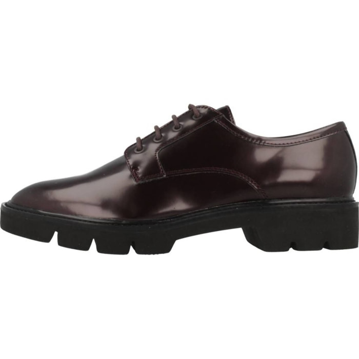 Bluchers Mujer de la marca GEOX  modelo D QUINLYNN BURDEOS