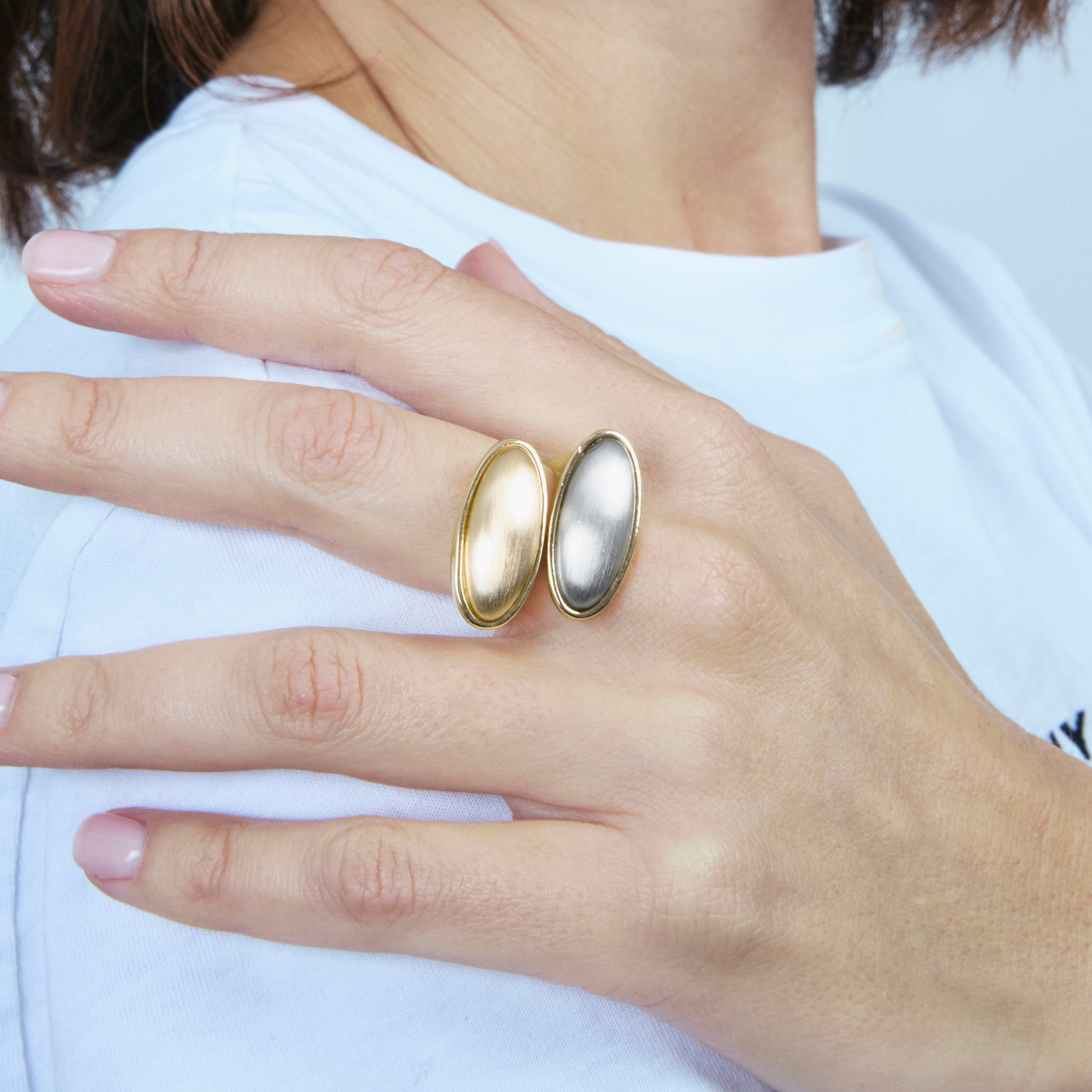 Anillo Fizza acabado oro amarillo 18k y rodio