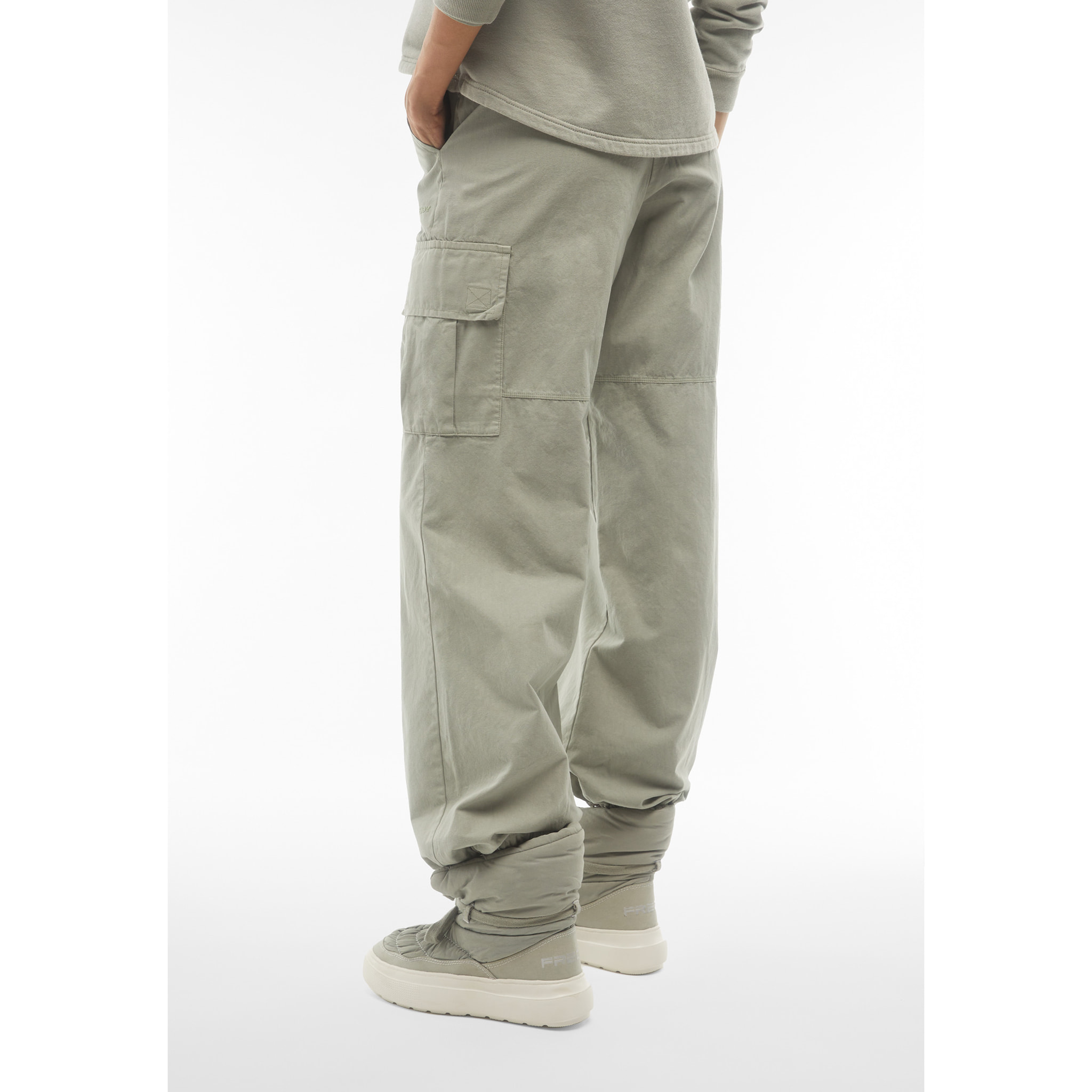 Pantaloni cargo in canvas tinto capo