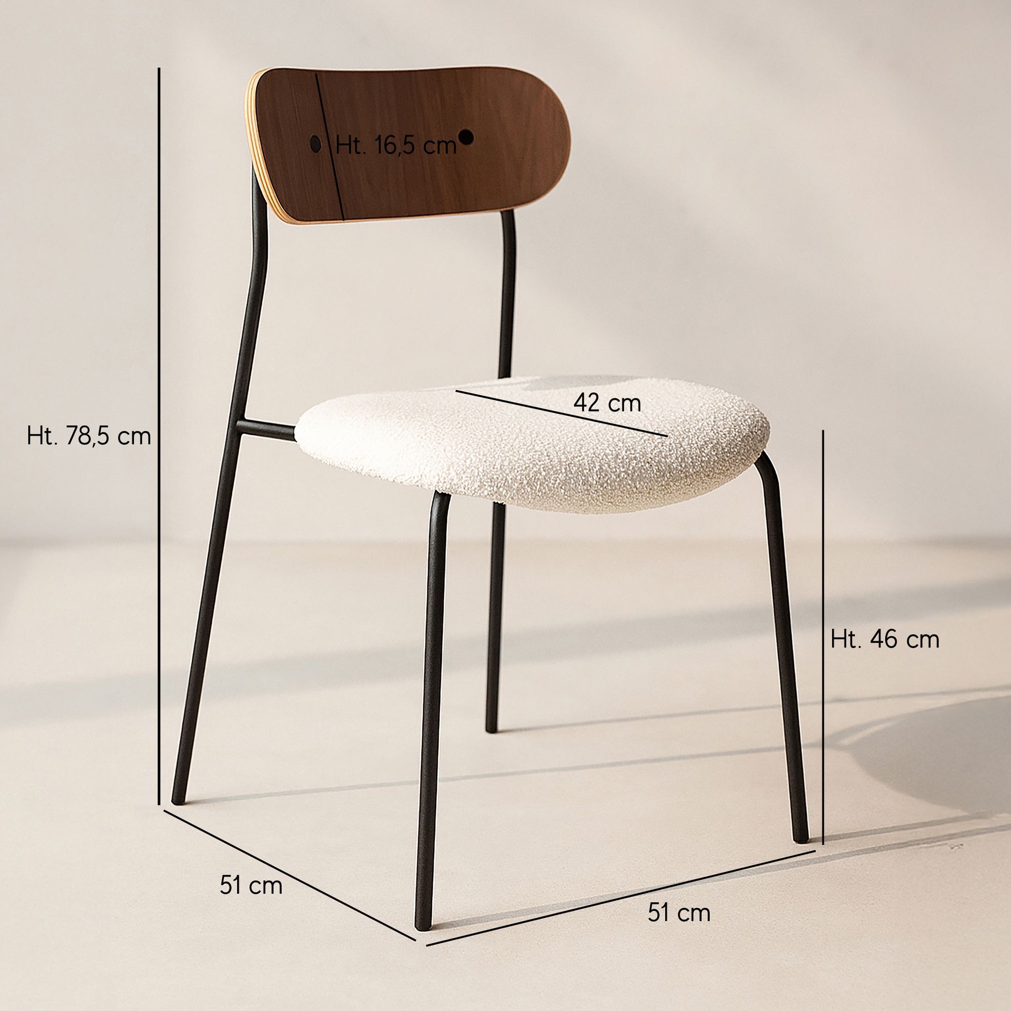 Lot de 2 chaises en tissu écru et dossier en finition noyer GASTON