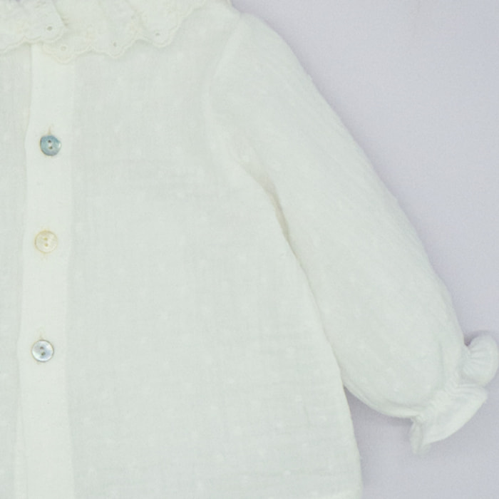 BLUSA GASA PLUMETI CON TIRA BORDADA BLANCA