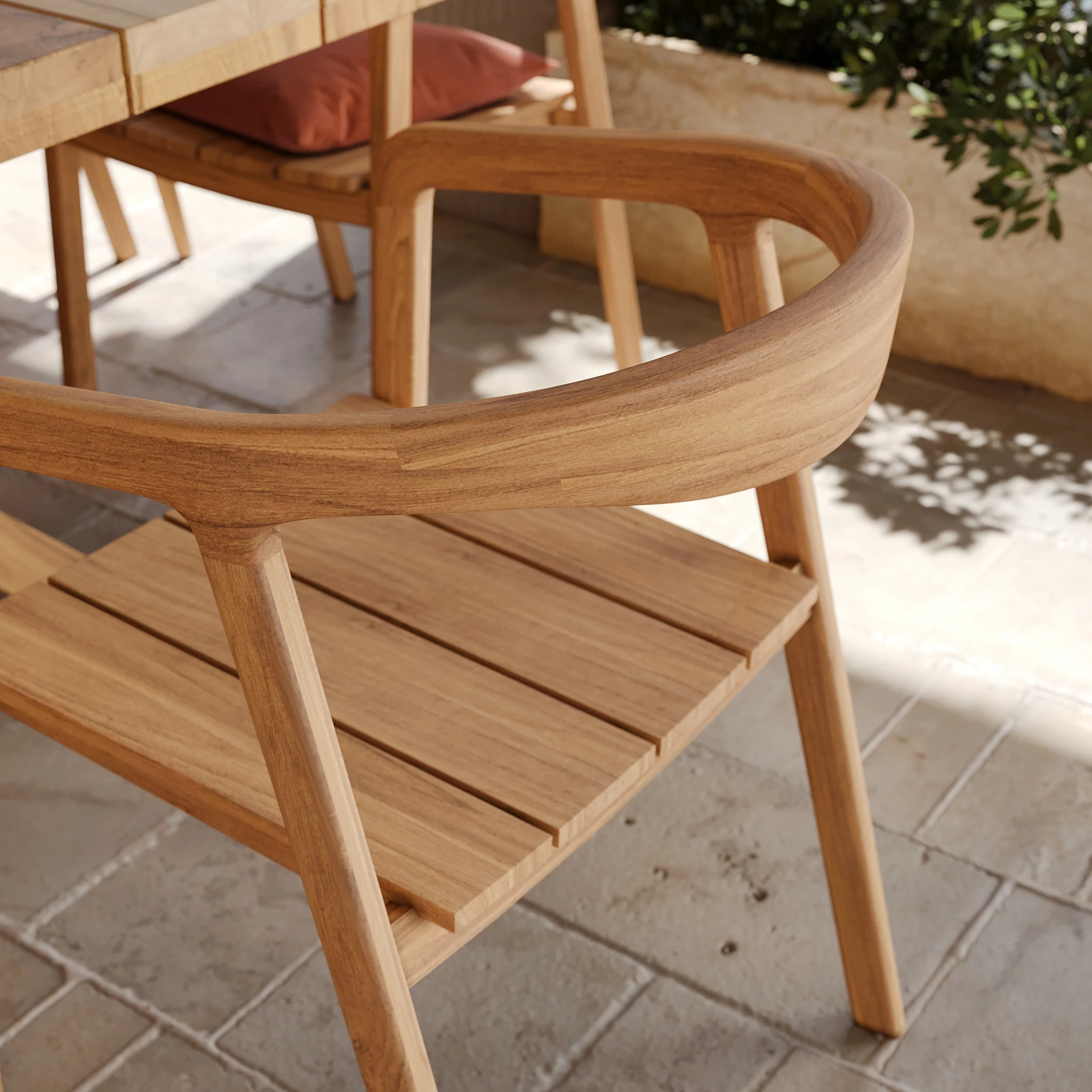 Table et chaises de jardin en bois de teck massif, 6 personnes - Suri