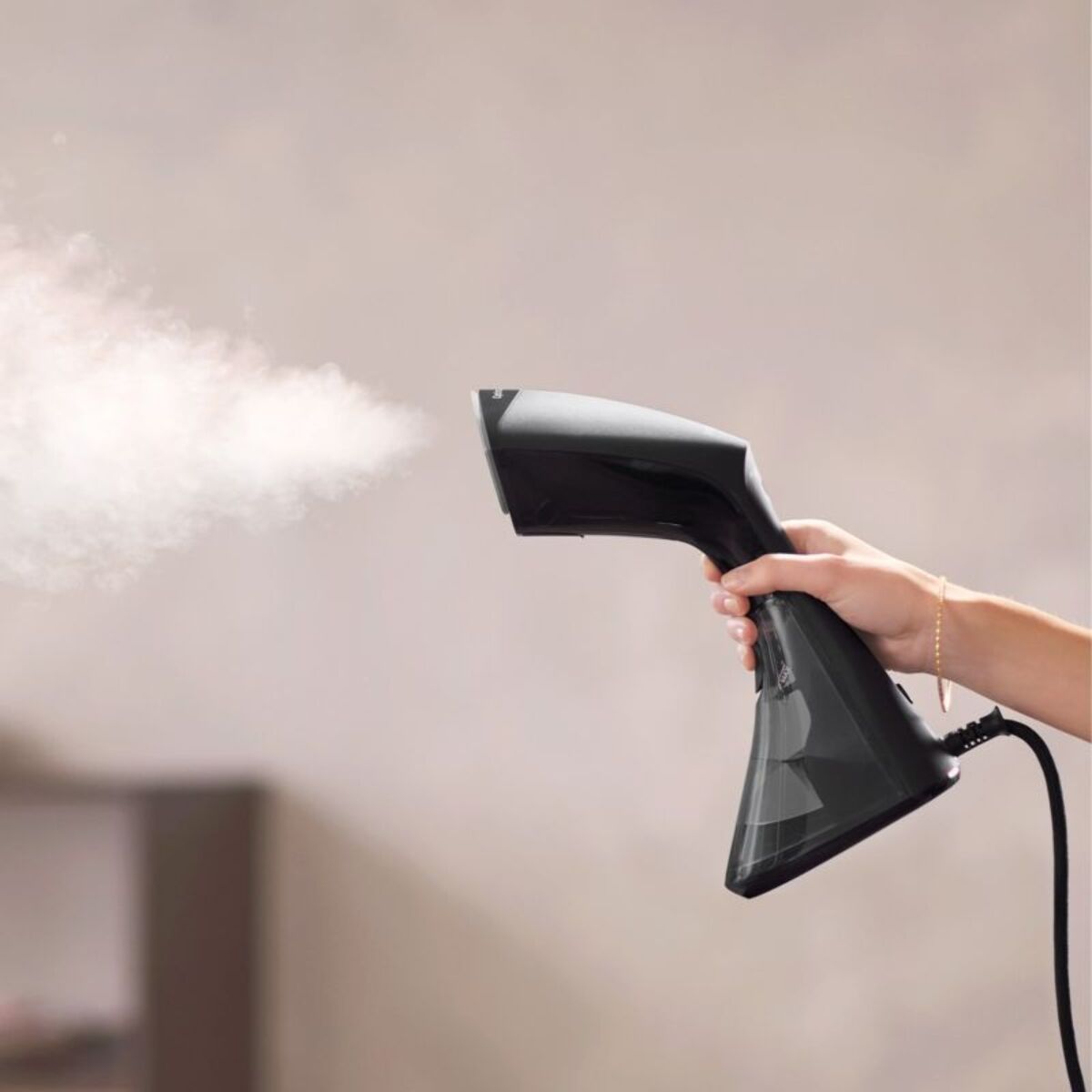 Défroisseur vapeur PHILIPS GC800/80 Série 8000
