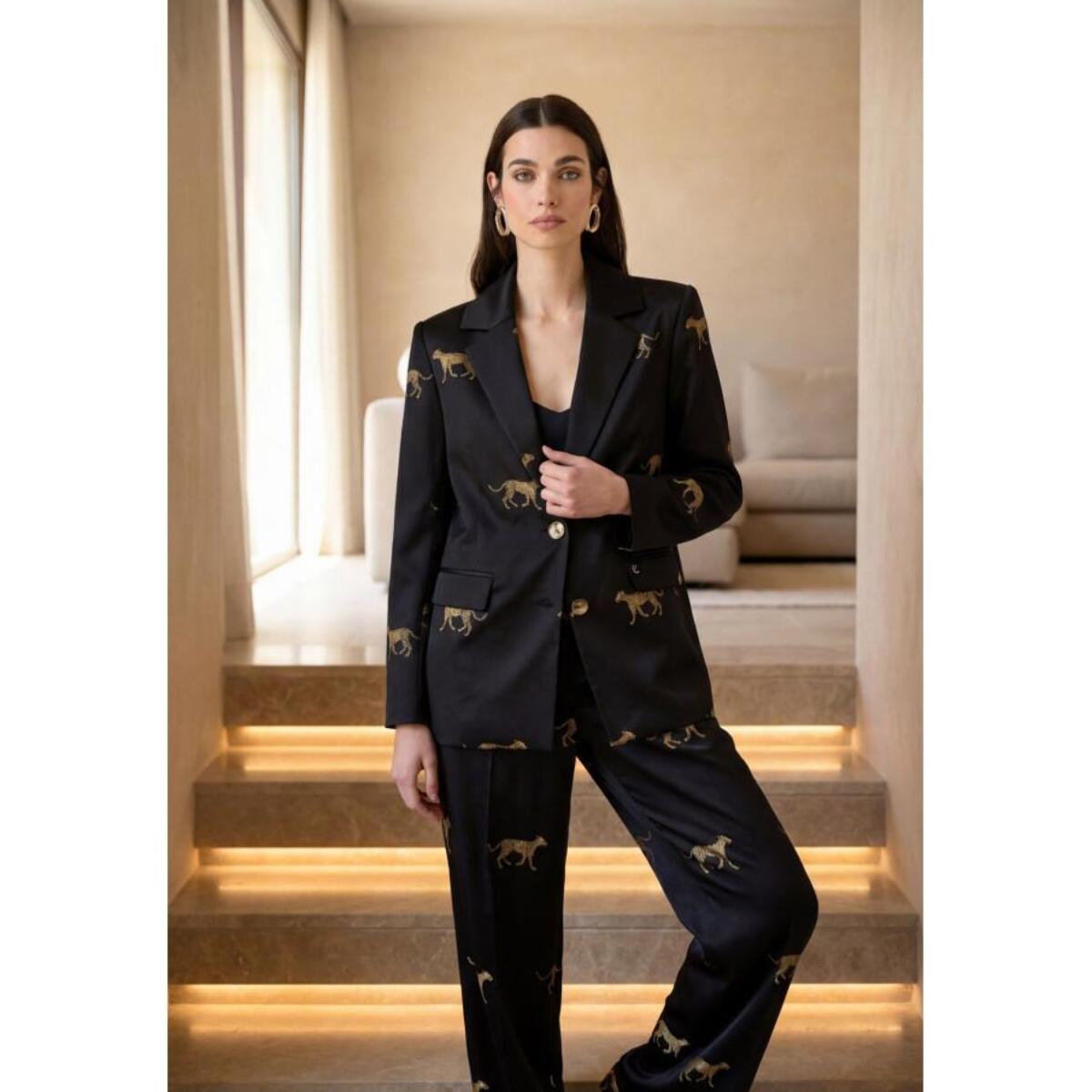 Jogger in raso con stampa leopardata