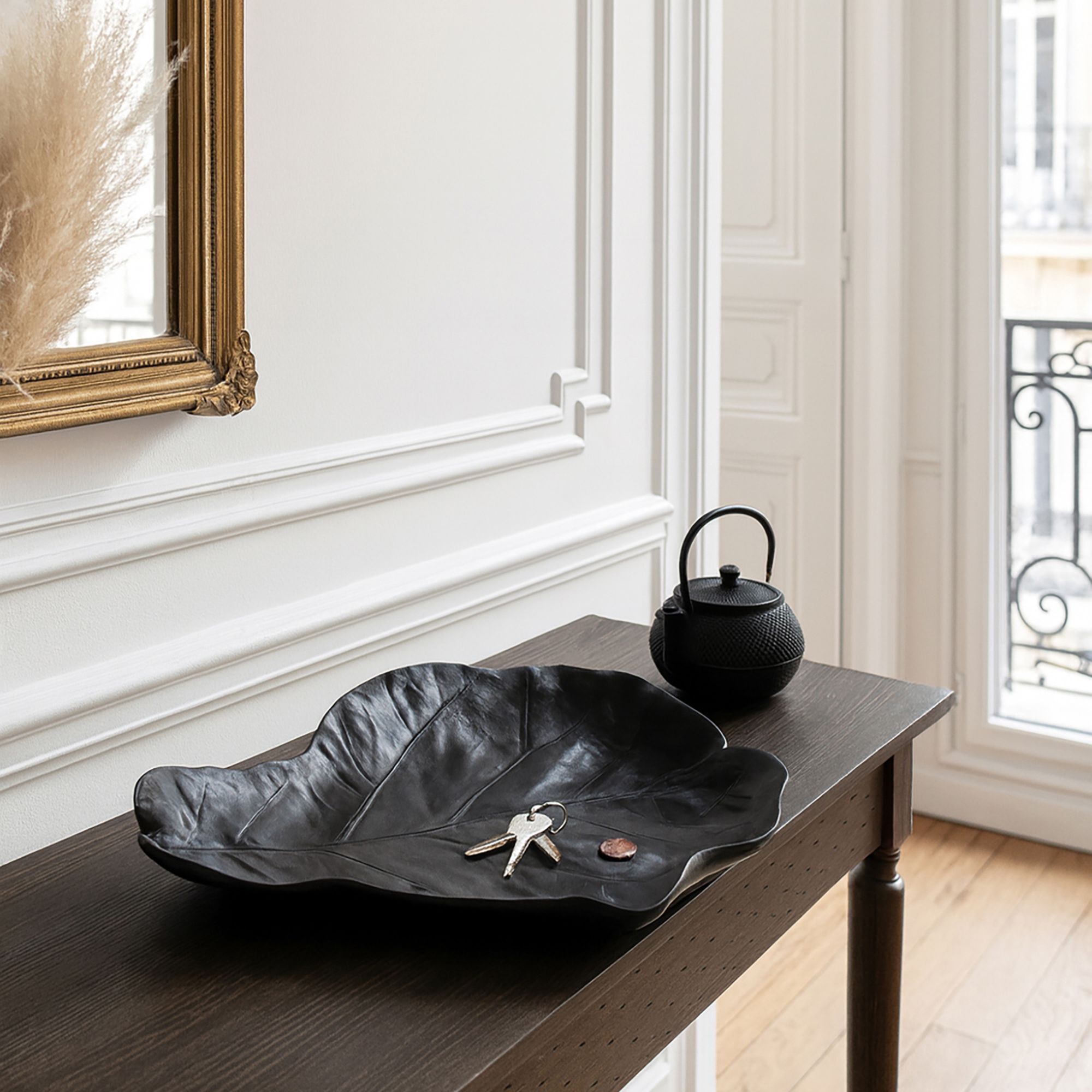 Coupelle fleur en résine noire JUNGLE