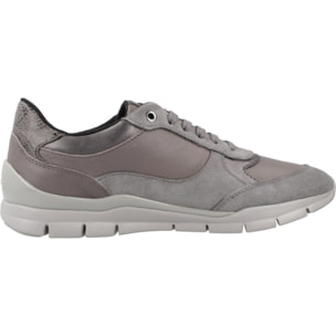 Sneakers de  Mujer de la marca GEOX  modelo D SUKIE GRIS