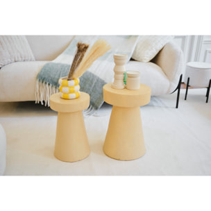 Petite table d’appoint ronde design en magnésie mouchetée rose