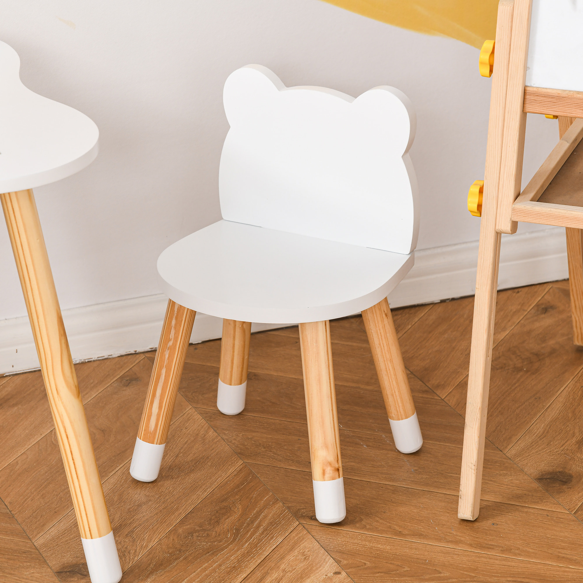 Ensemble table et chaises enfant design scandinave motif ourson bois pin MDF blanc