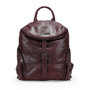 Mochila burdeos con solapa y hebillas