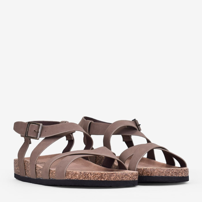 Sandalias planas marrones con suela de corcho