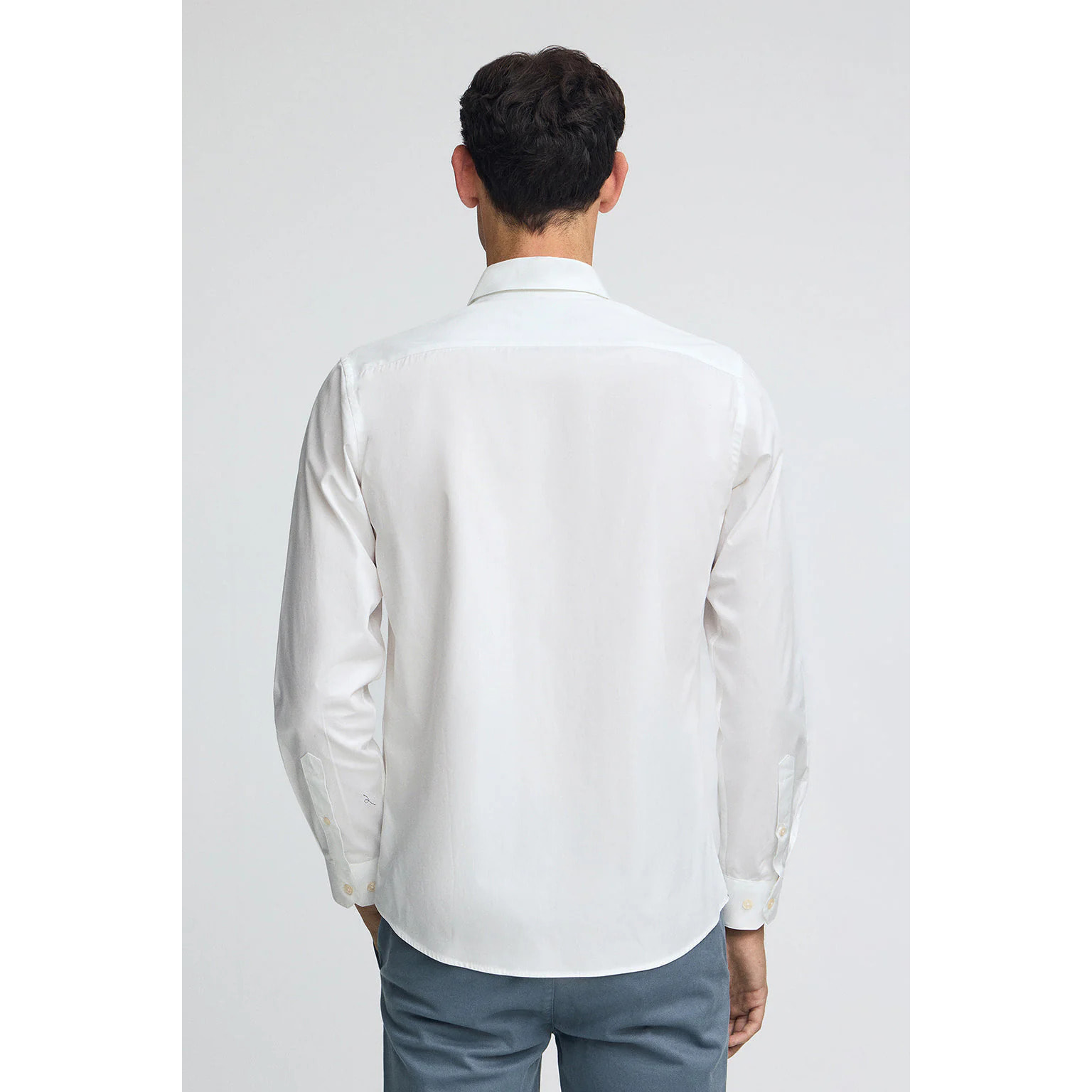 Camisa blanca de poplin y corte slim con logo Rigby Go