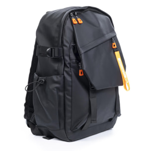 Mochila multi compartimento, porta Laptop 15.6''. Capa impermeable. Adaptable a Trolley. Toma USB externa.