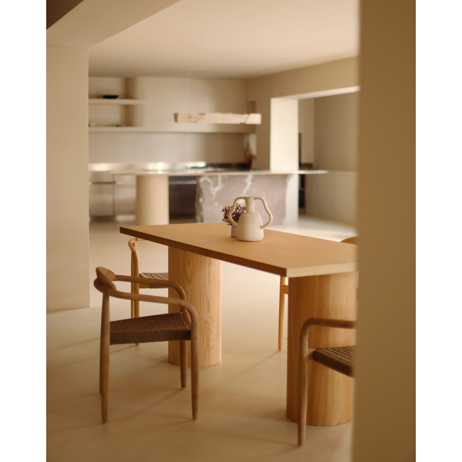 Table de salle à manger rectangulaire en bois de frêne en différentes tailles