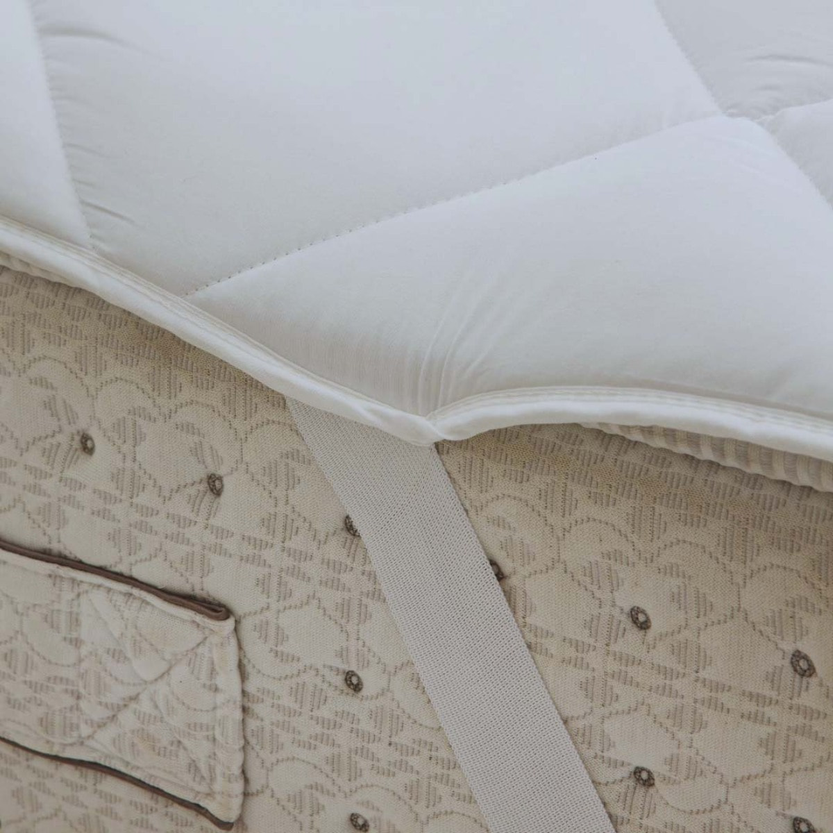 Naturals - Topper - 400 gramos - 100% Poliéster - Microfibra - Blanco