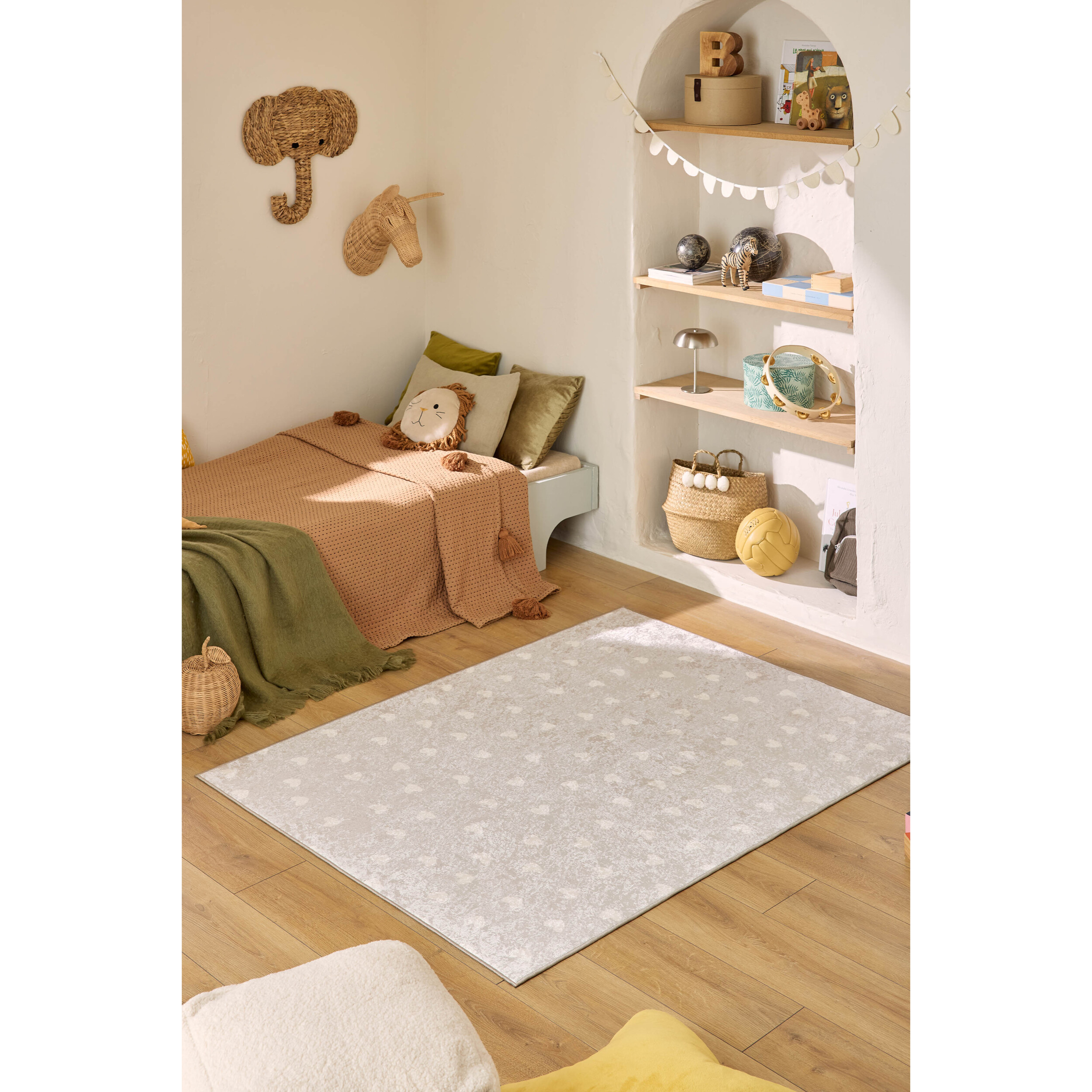 HAPPY - Tapis enfant lavable à motif cœur - Beige