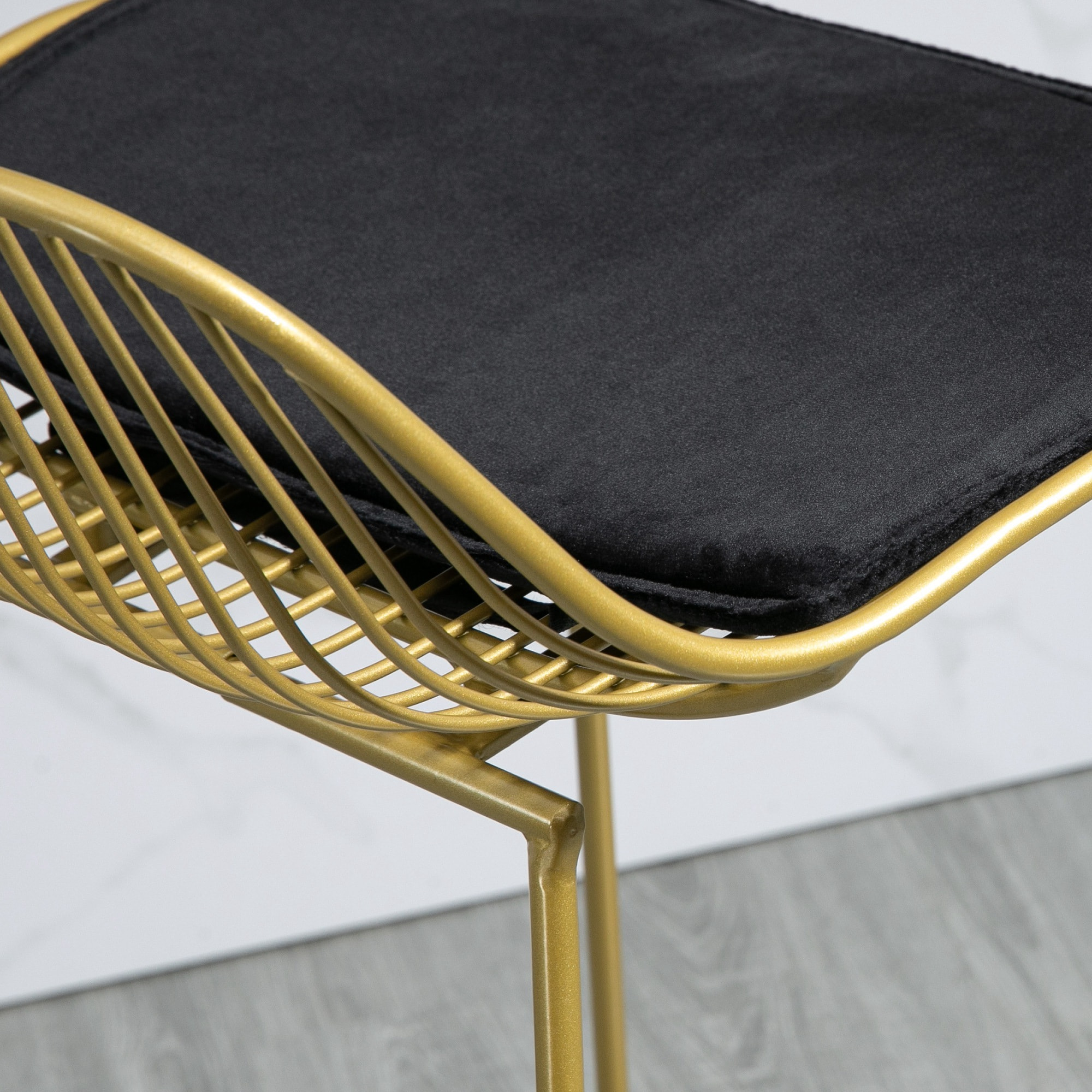 Conjunto de 4 Taburetes de Bar Taburetes Altos de Cocina con Cojín de Terciopelo Respaldo y Reposapiés Estilo Moderno Carga 120 kg para Comedor Sala 46,5x48x93 cm Dorado