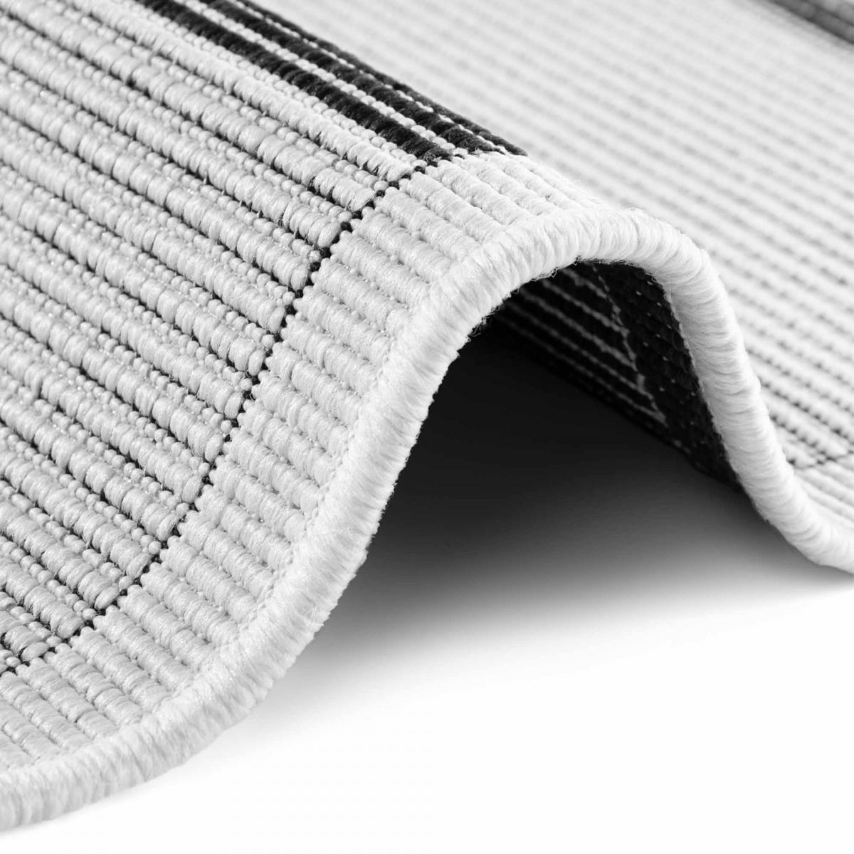 Tapis exterieur kilim géométrique, meusa, design authentique