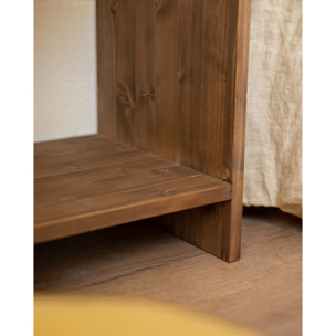 Table de chevet en bois massif avec un tiroir dans un ton naturel de 60x40cm Hauteur: 60 Longueur: 40 Largeur: 29.5