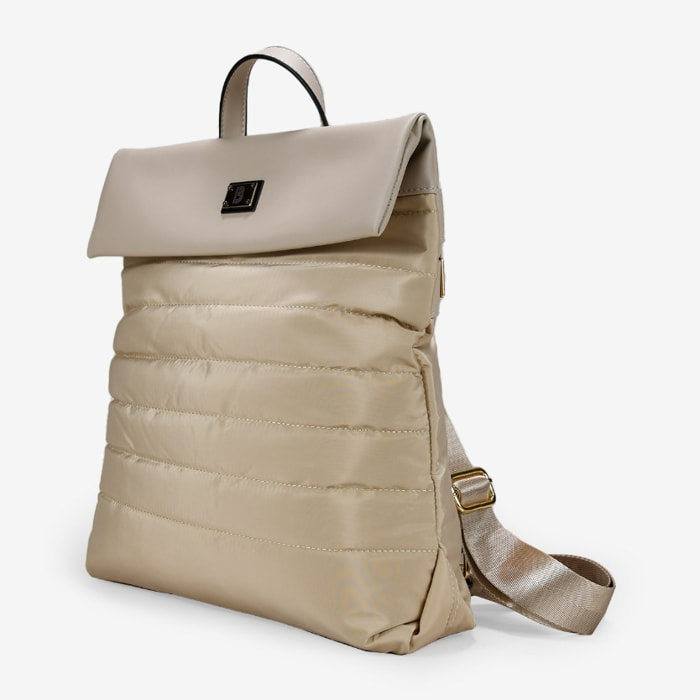 Mochila acolchada beige con solapa