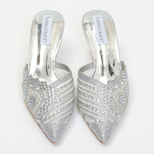 Sandali in simil pelle con tacco a rocchetto e tomaia gioiello