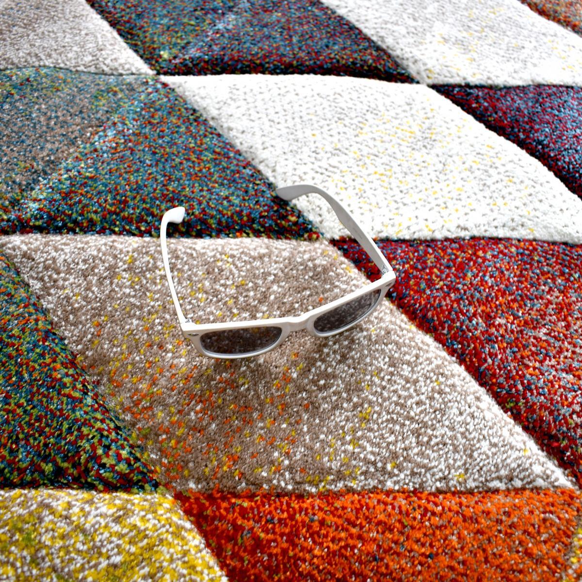 Tapis petites dimensions Keju aux motifs géométriques