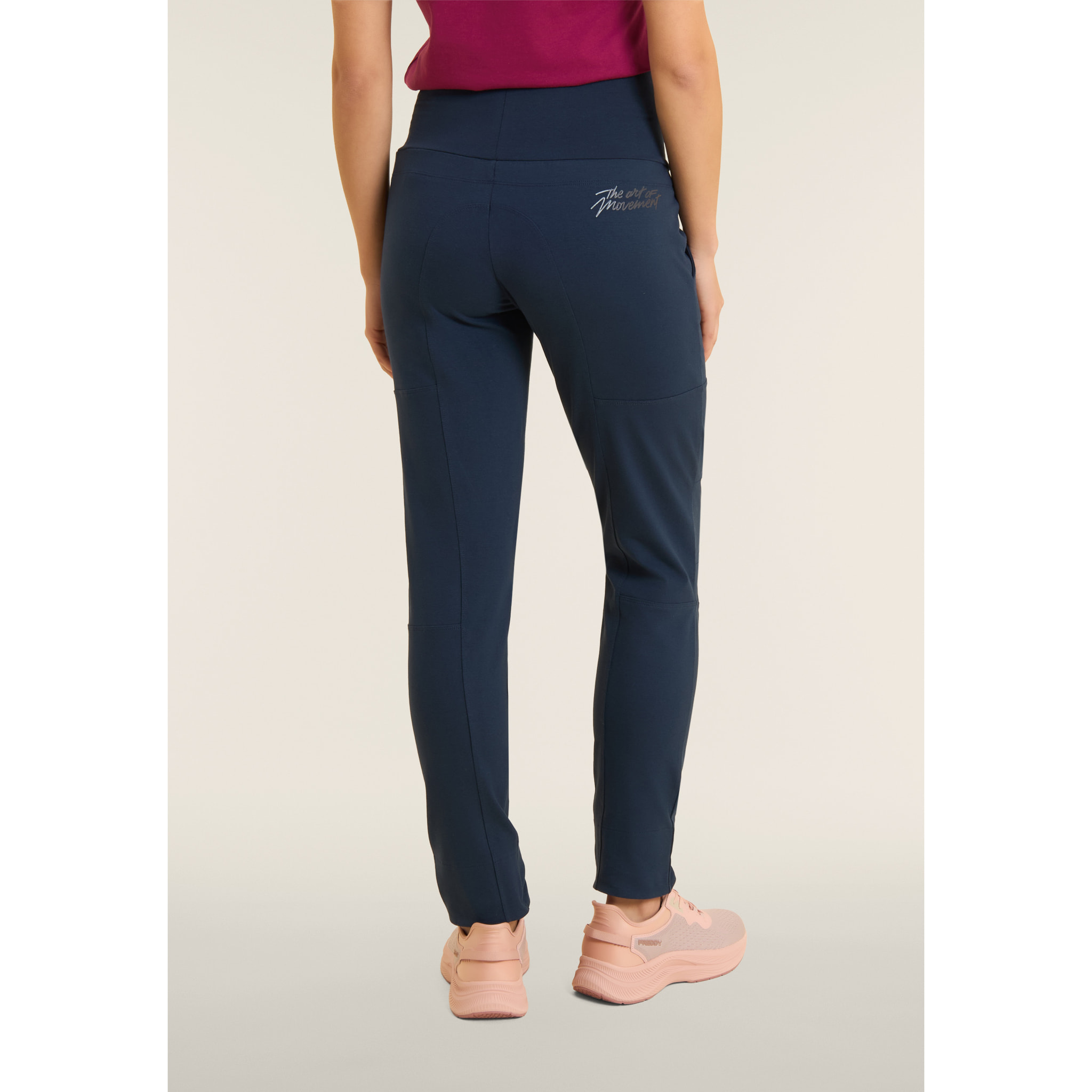 Completo T-shirt e Pantalone The Art of Movement