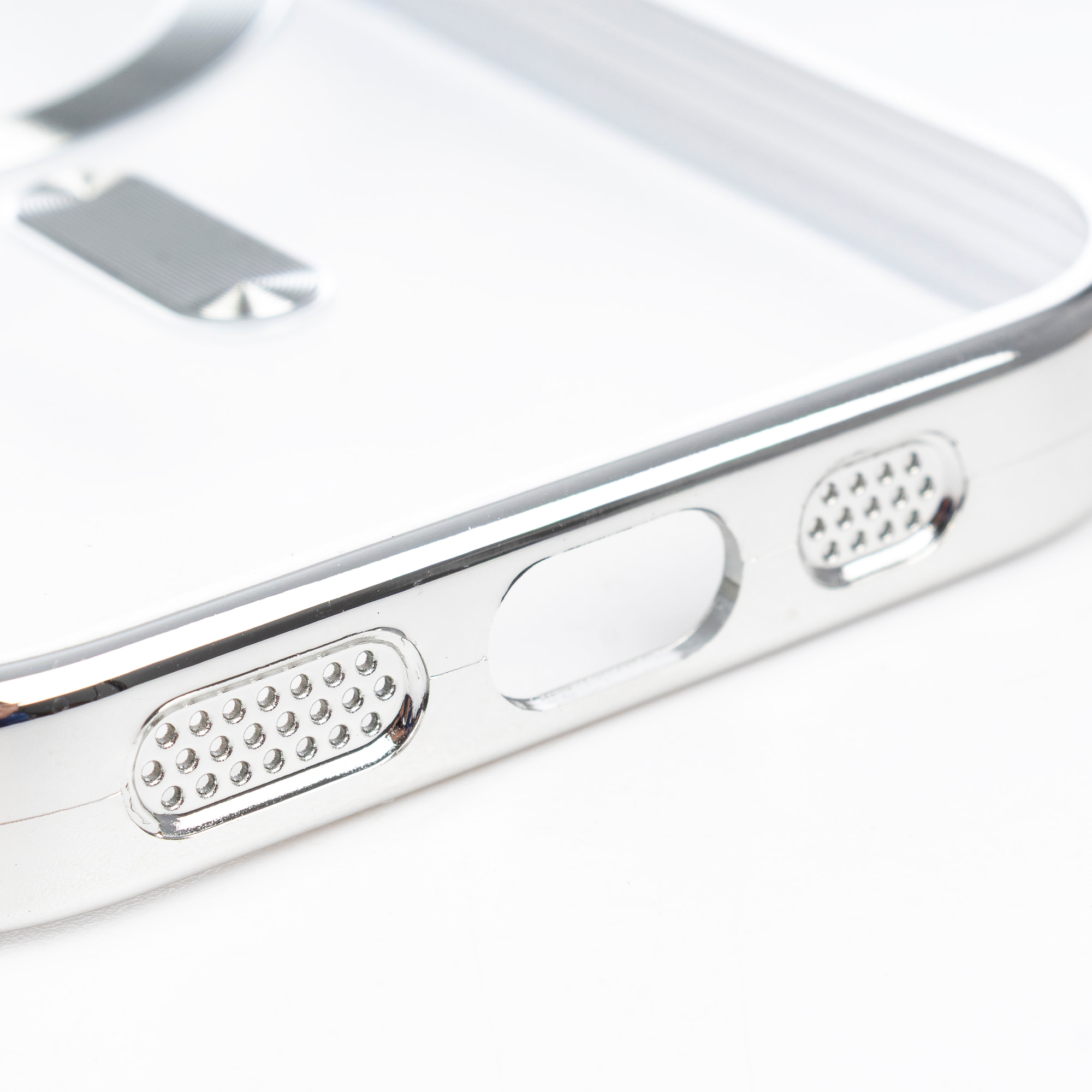 Custodia trasparente con camera coperta, bordi argentati, antiurto e anti-impronta. Magsafe per iPhone 16 Pro.