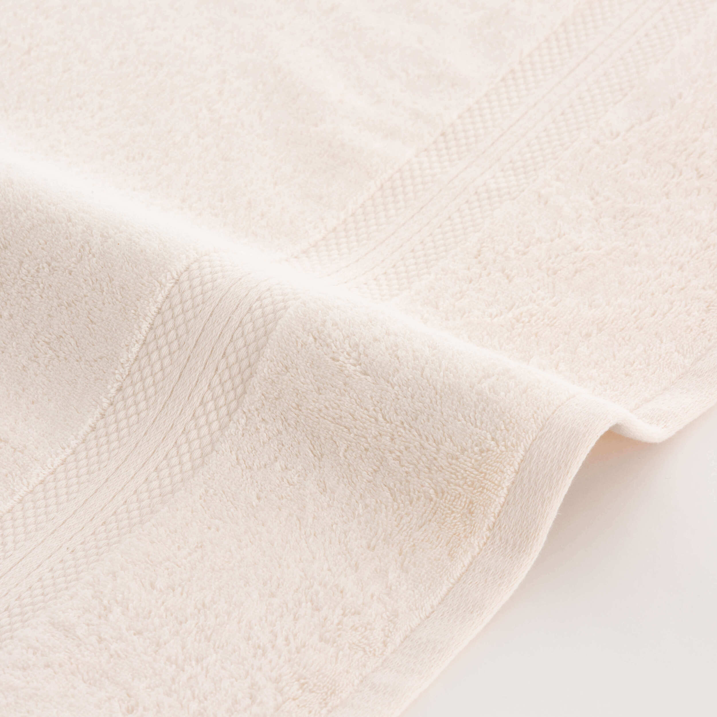 Serviette de bain 100% coton peigné 650 gr Natural