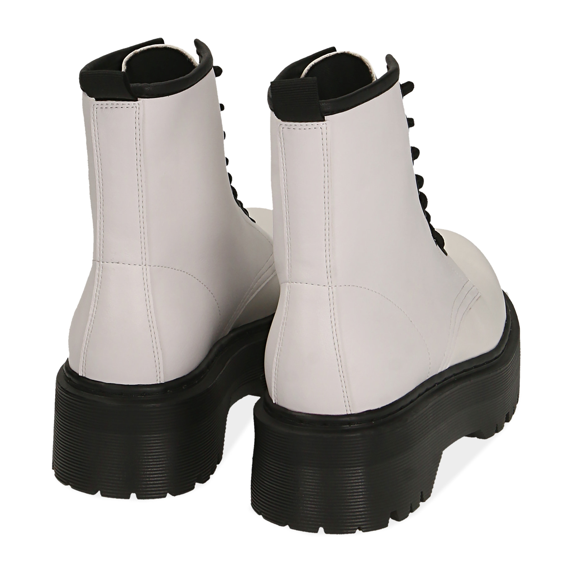 Botines de piel ecológica blancos