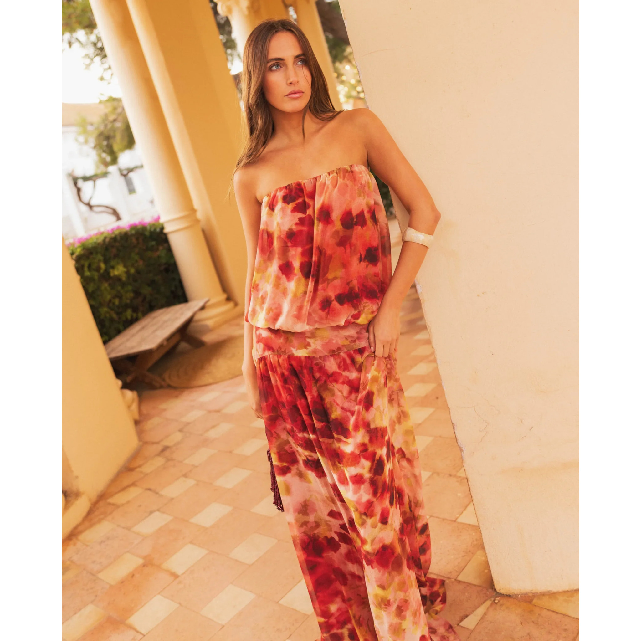 Vestido largo con escote palabra de honor