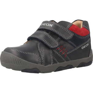 Zapatos Niño de la marca GEOX  modelo B NEW BALU BOY GRIS
