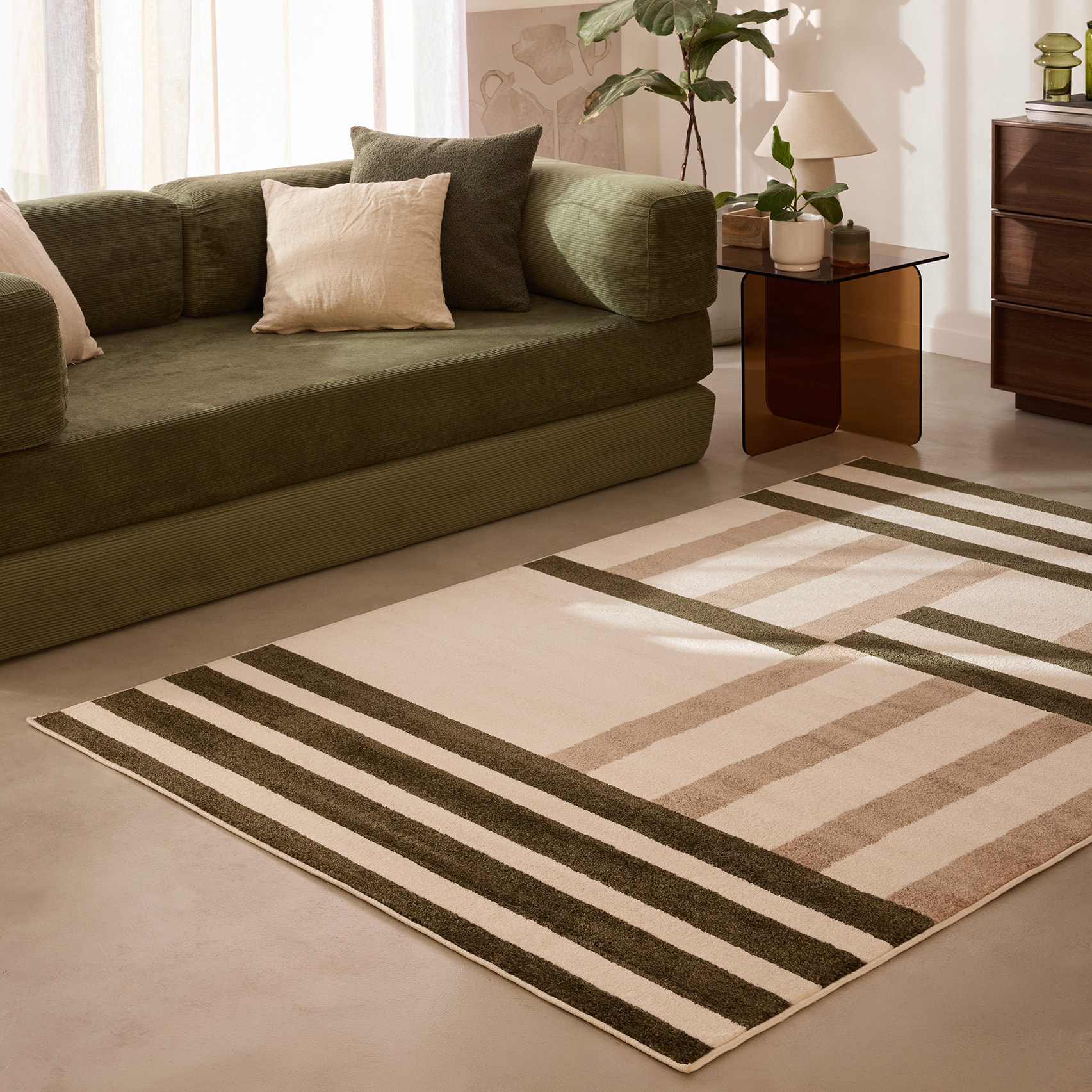 SANTAL - Tapis de salon vert à motif géométrique