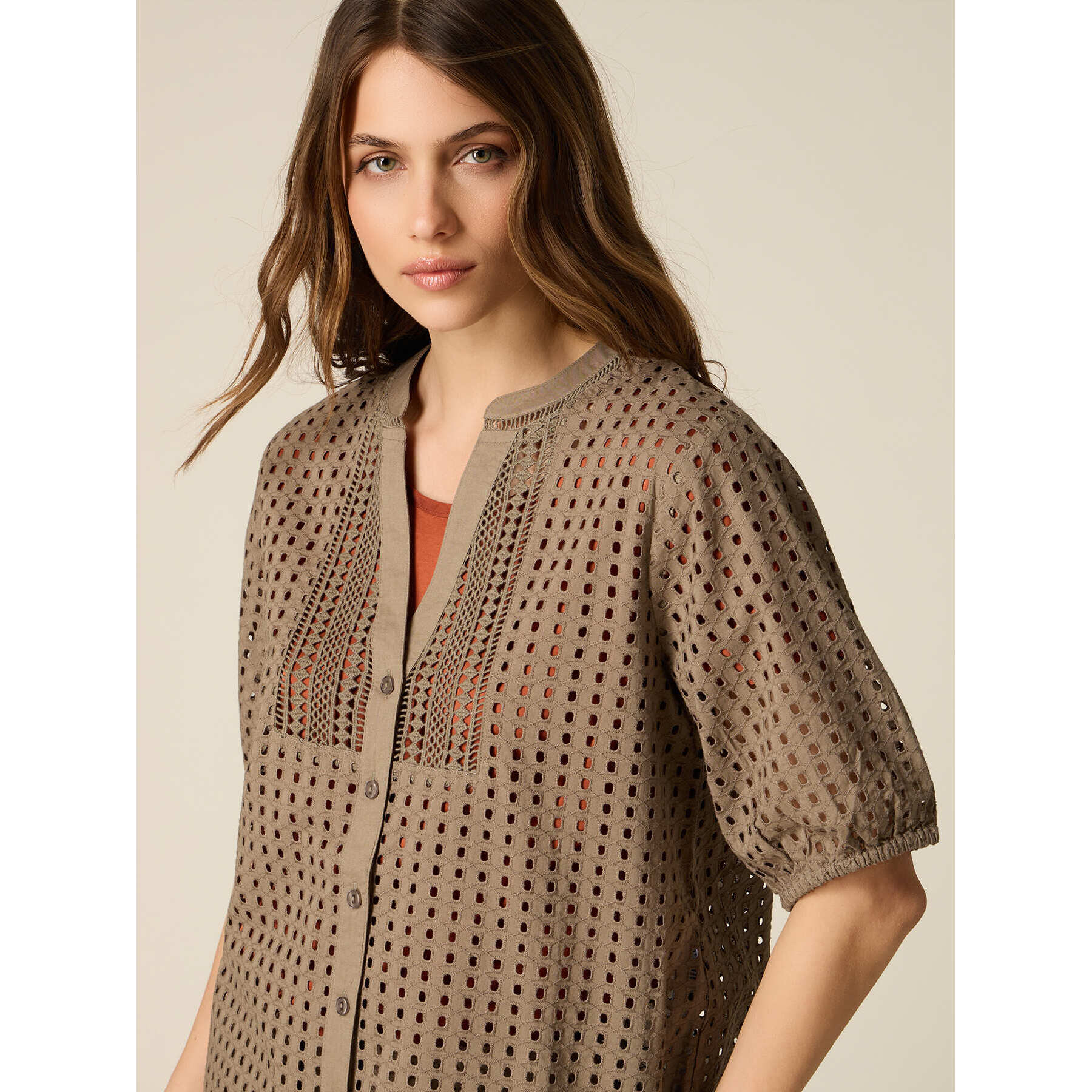 Oltre - Camisa de algodón perforado - Verde militare
