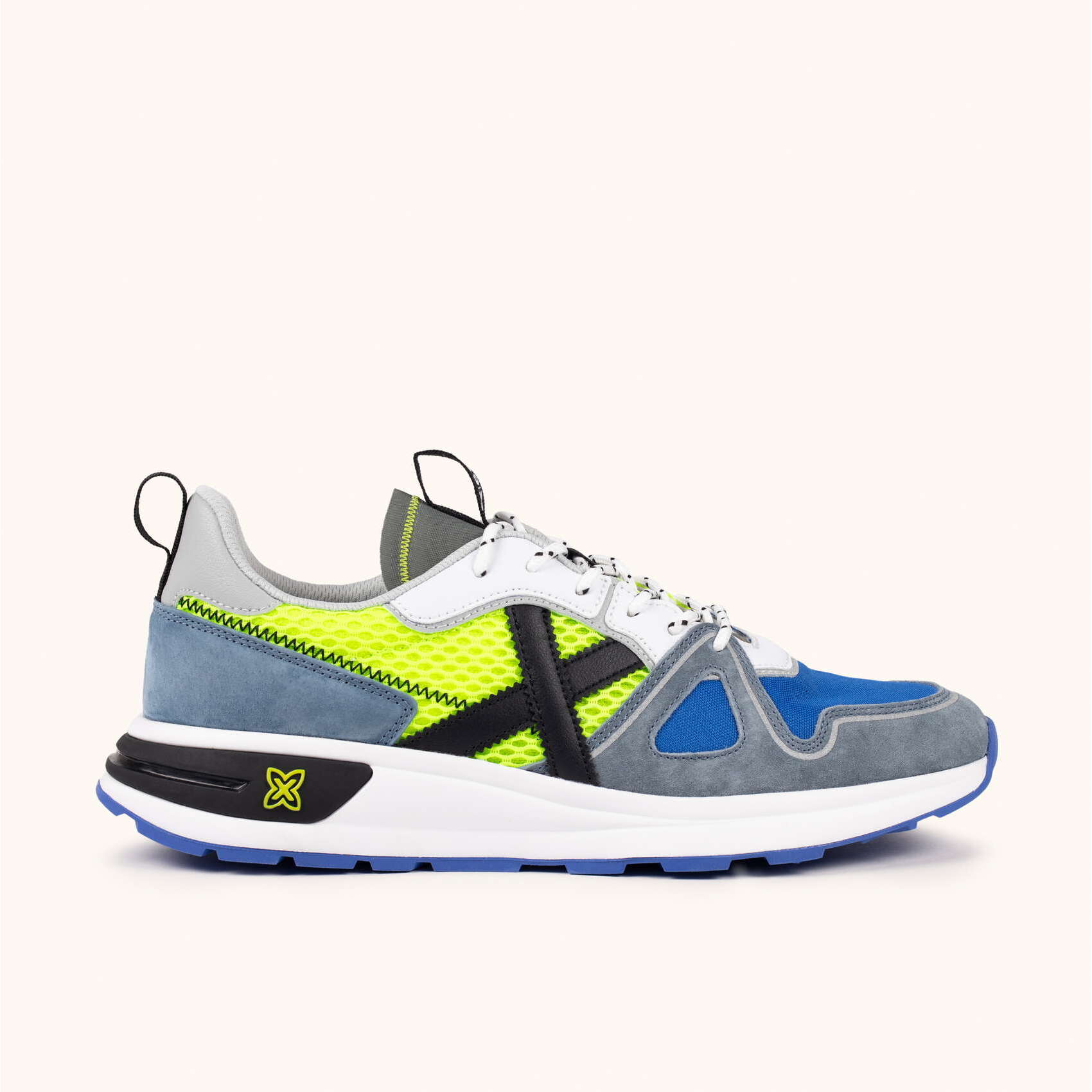 Sneakers Urbanas Retro-Running en Azul y Amarillo Flúor MUNICH FUTTURA 05