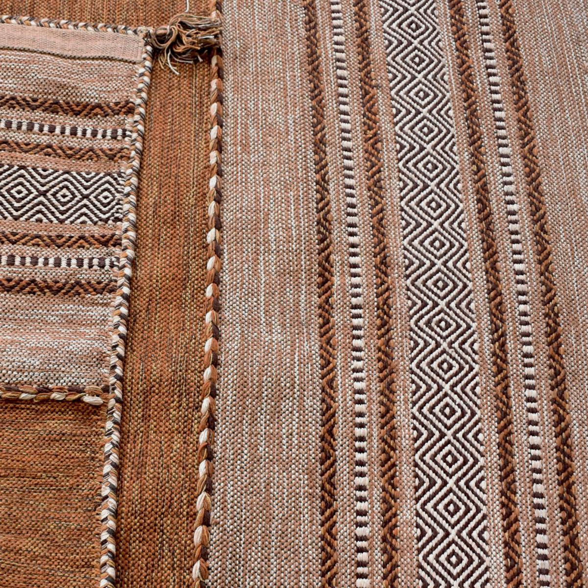 Tapis kilim Buvo tissé à la main en Coton