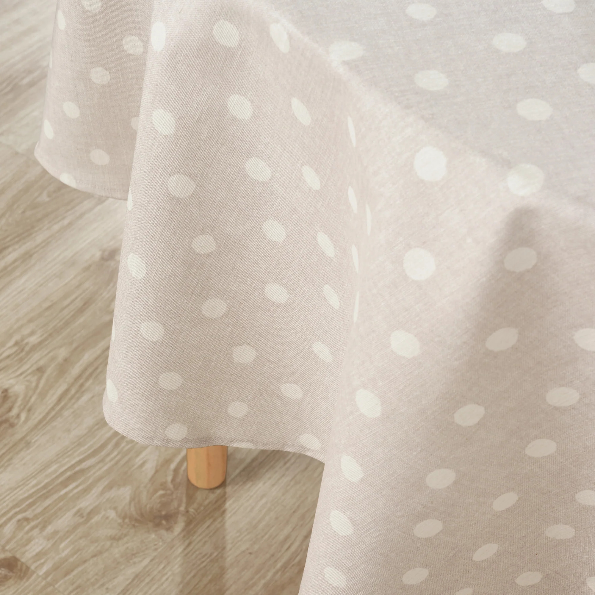 Nappe ronde en résine anti-taches 0120-175