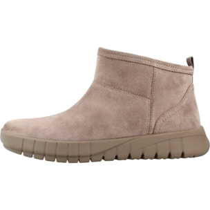 Botines Mujer de la marca GEOX  modelo D569AA 00022 BEIS