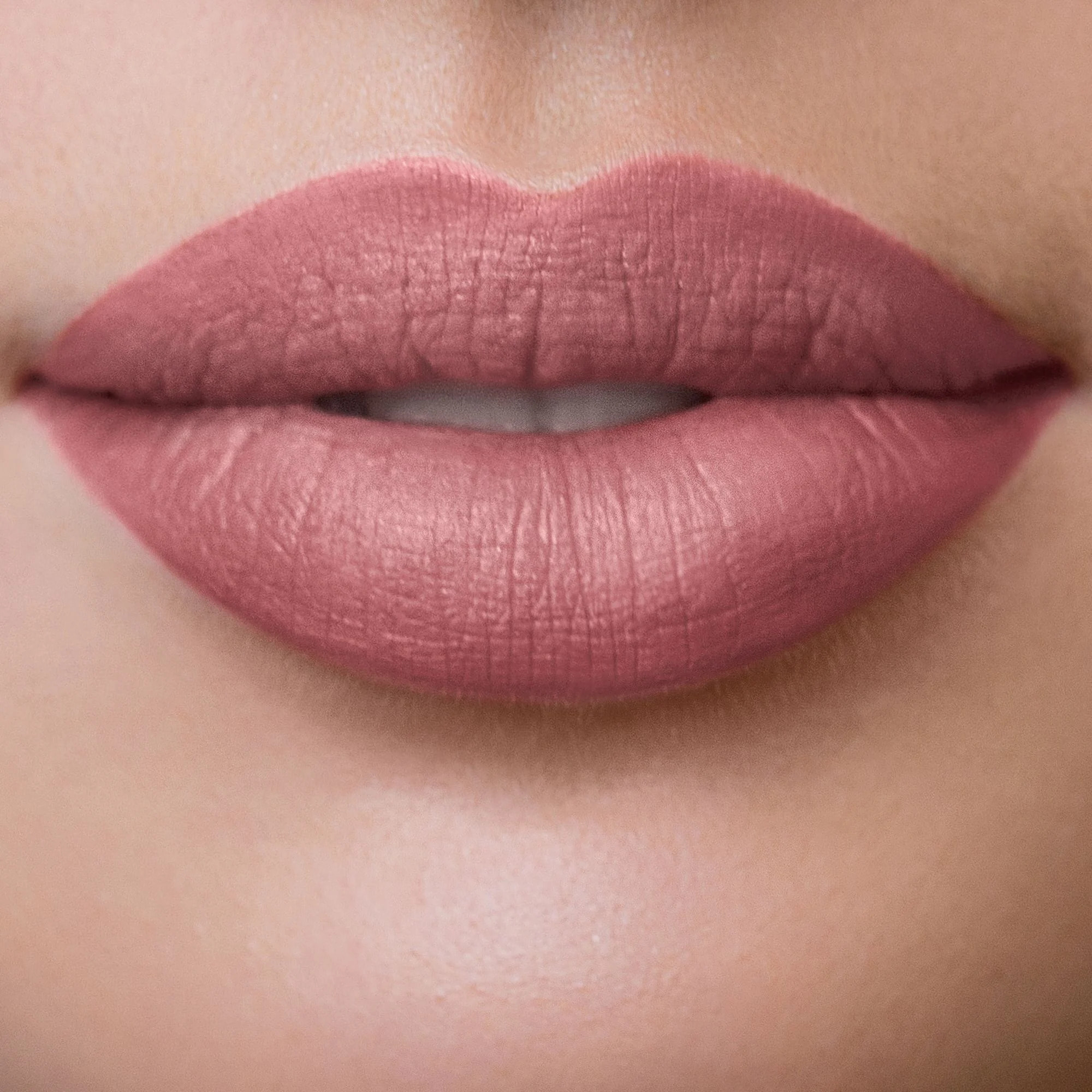 LONG LASTING LIQUID LIPSTICK Rossetto liquido long lasting 10H dal finish matt