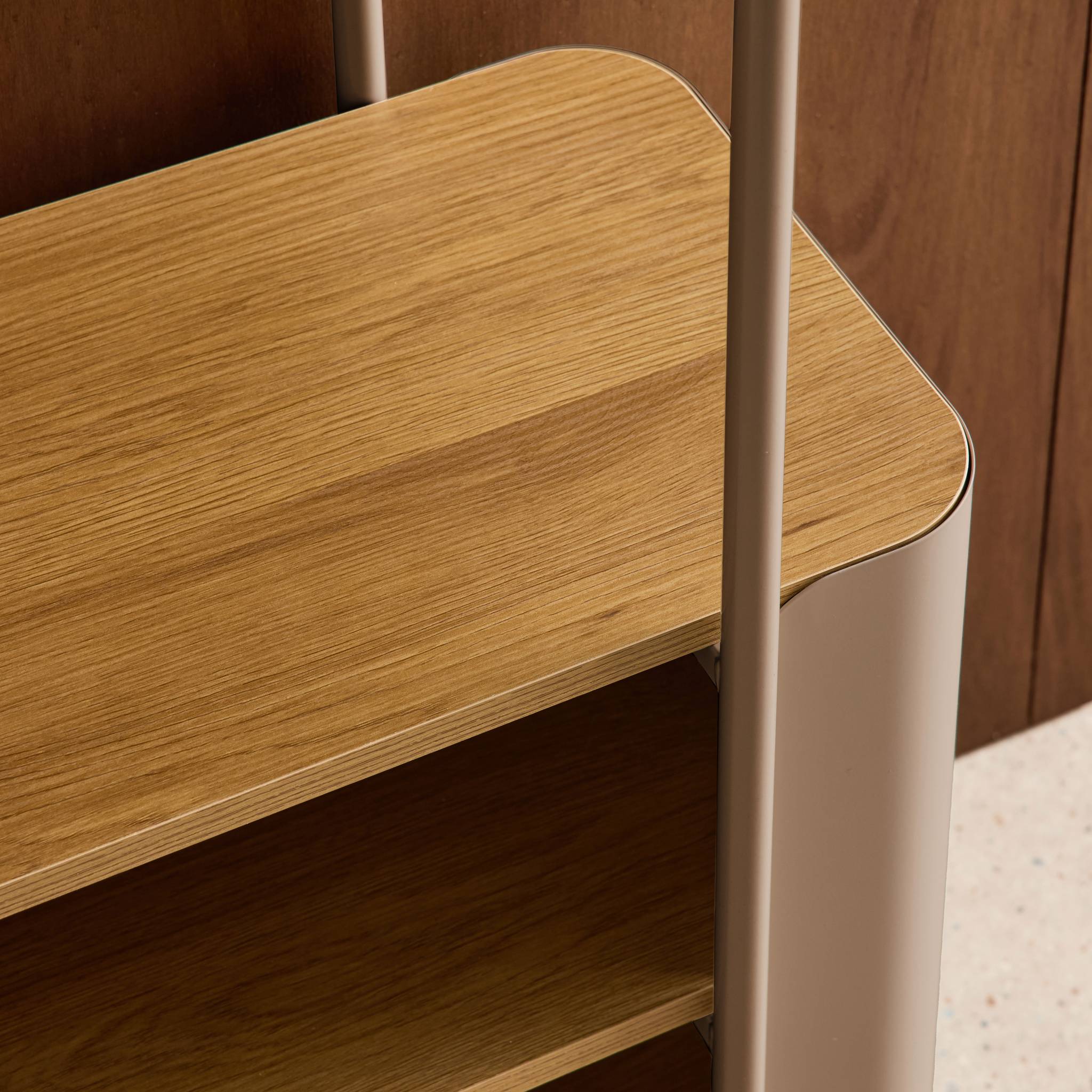 Etagère bibliothèque métal courbé et décor bois 6 niveaux MOLTO