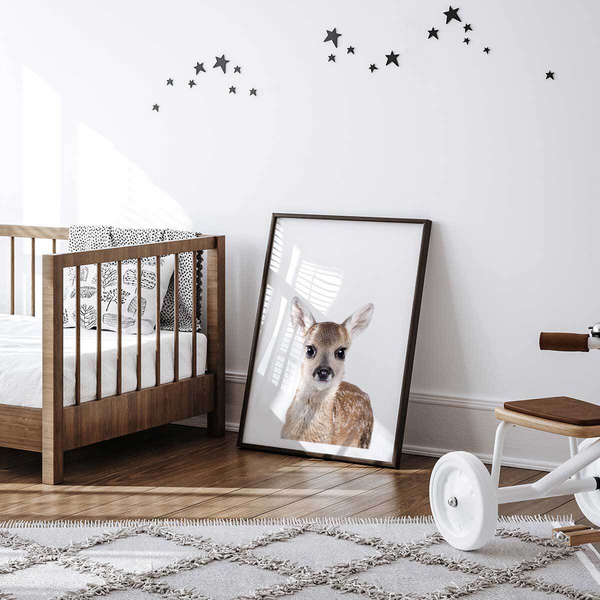Affiche enfant bébé biche  Affiche sous cadre noir