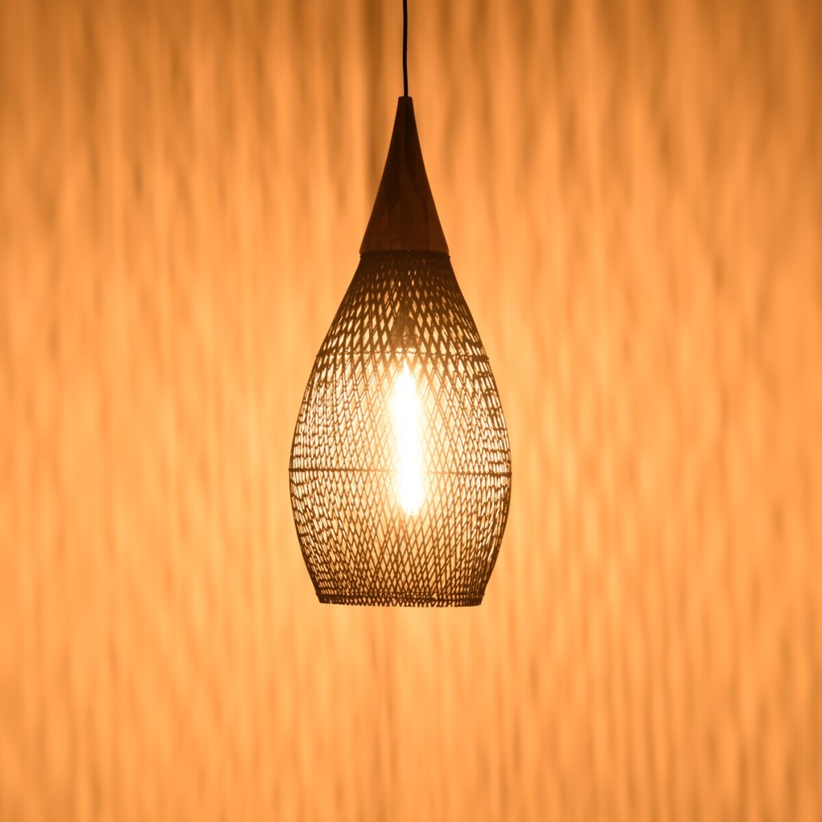 SIXTINE - Suspension 'goutte' 35x35cm en rotin couleur noire et teck